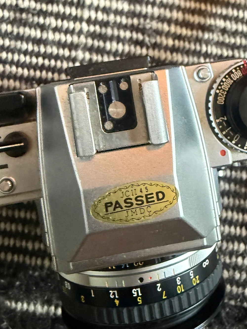 Nikon FG with free lenses, original case and accessories